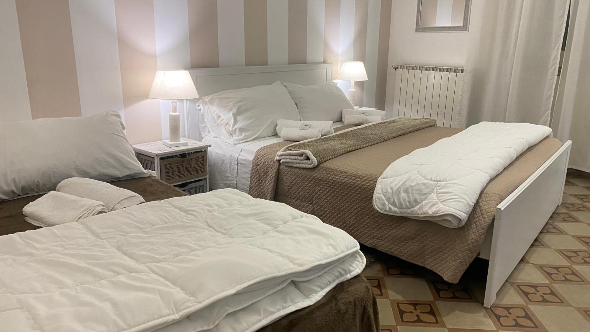 Bb Essenze Bed & Breakfast Palermo Bagian luar foto
