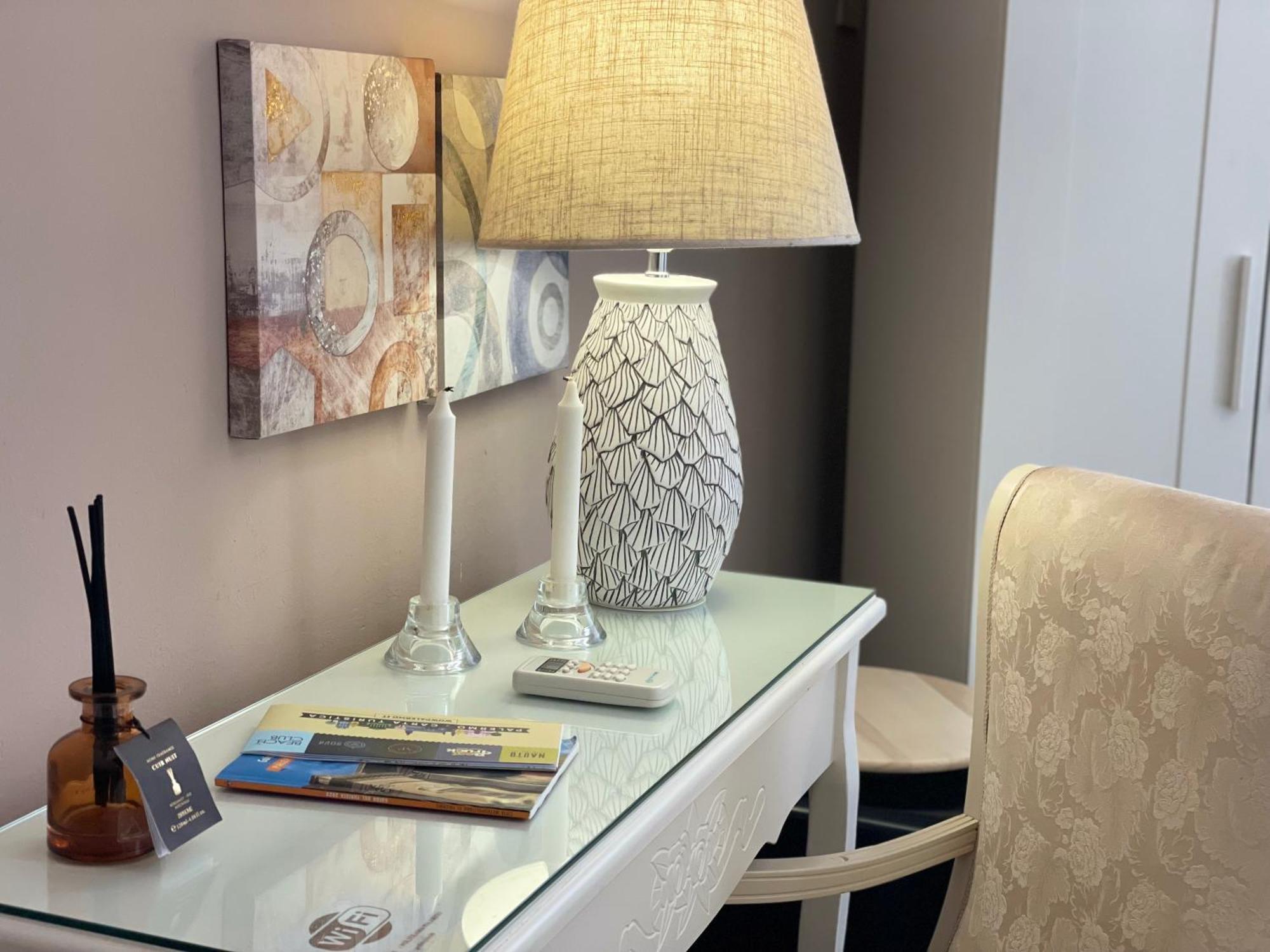 Bb Essenze Bed & Breakfast Palermo Bagian luar foto