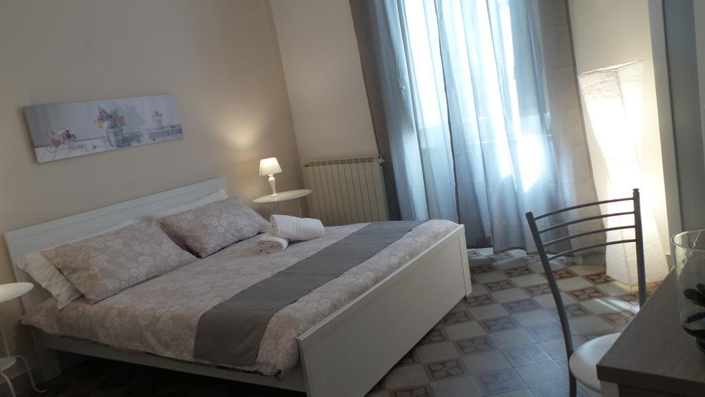 Bb Essenze Bed & Breakfast Palermo Bagian luar foto