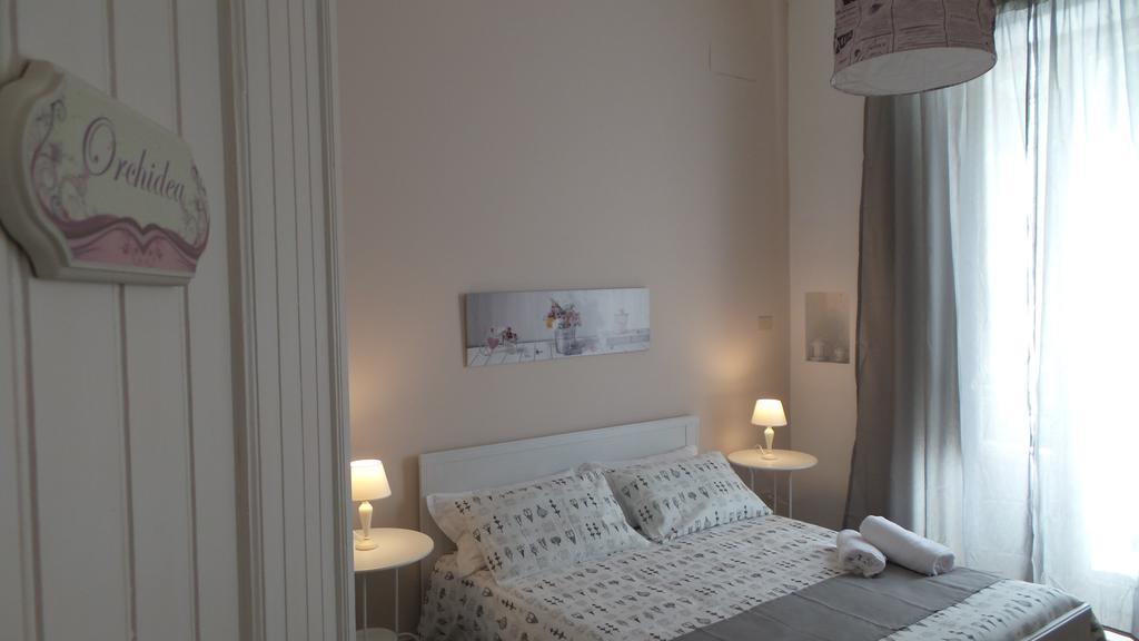 Bb Essenze Bed & Breakfast Palermo Bagian luar foto