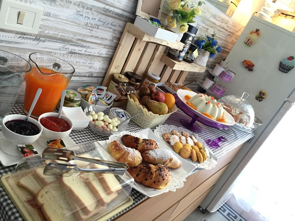 Bb Essenze Bed & Breakfast Palermo Bagian luar foto