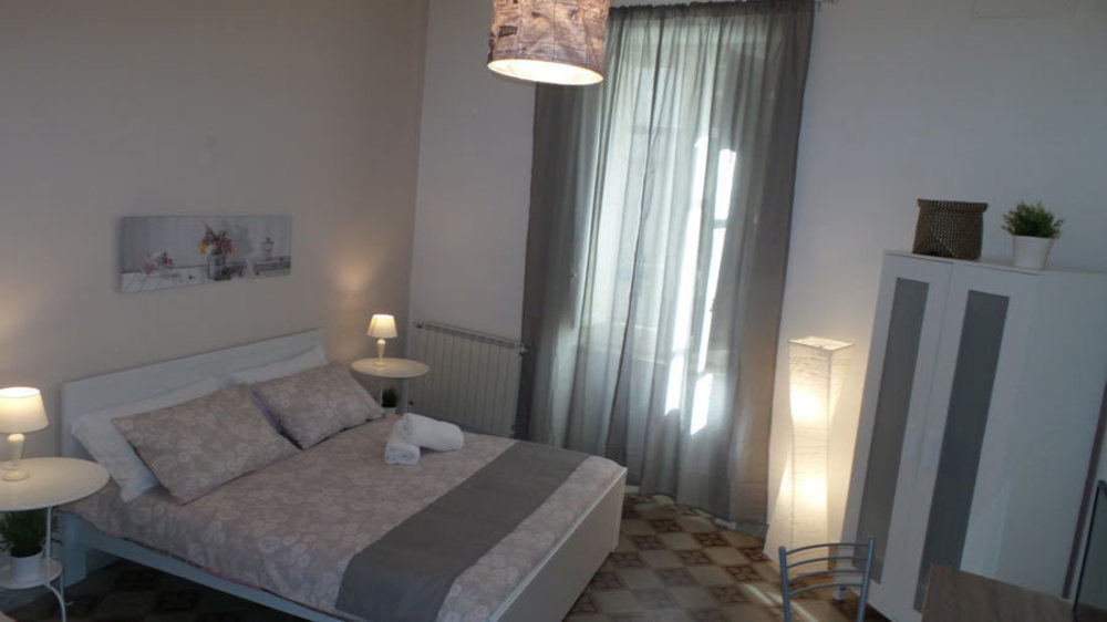 Bb Essenze Bed & Breakfast Palermo Bagian luar foto