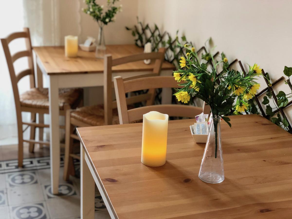 Bb Essenze Bed & Breakfast Palermo Bagian luar foto