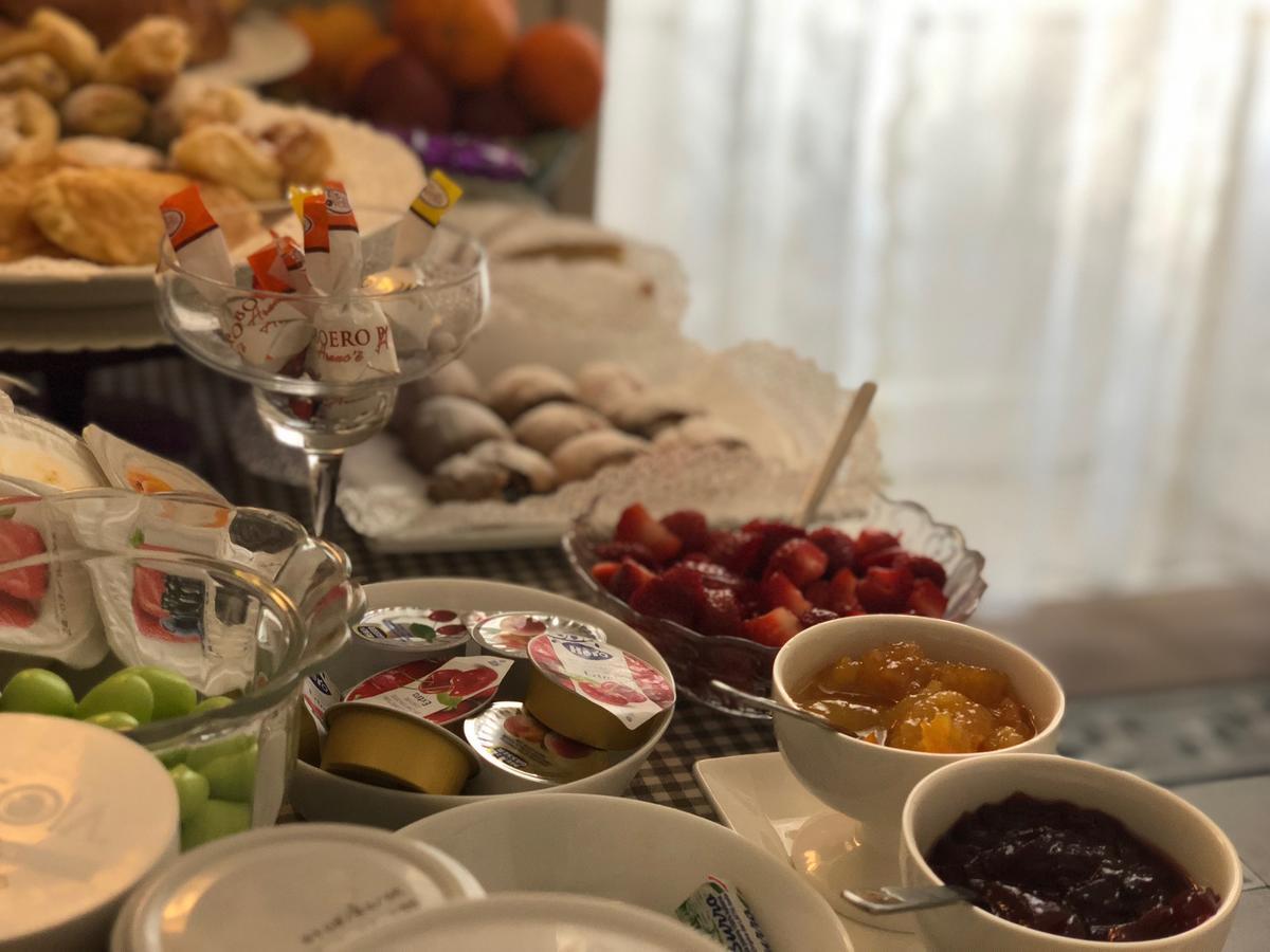 Bb Essenze Bed & Breakfast Palermo Bagian luar foto