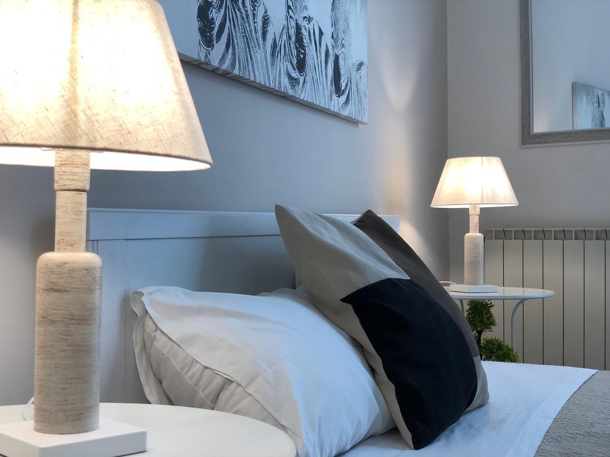 Bb Essenze Bed & Breakfast Palermo Bagian luar foto