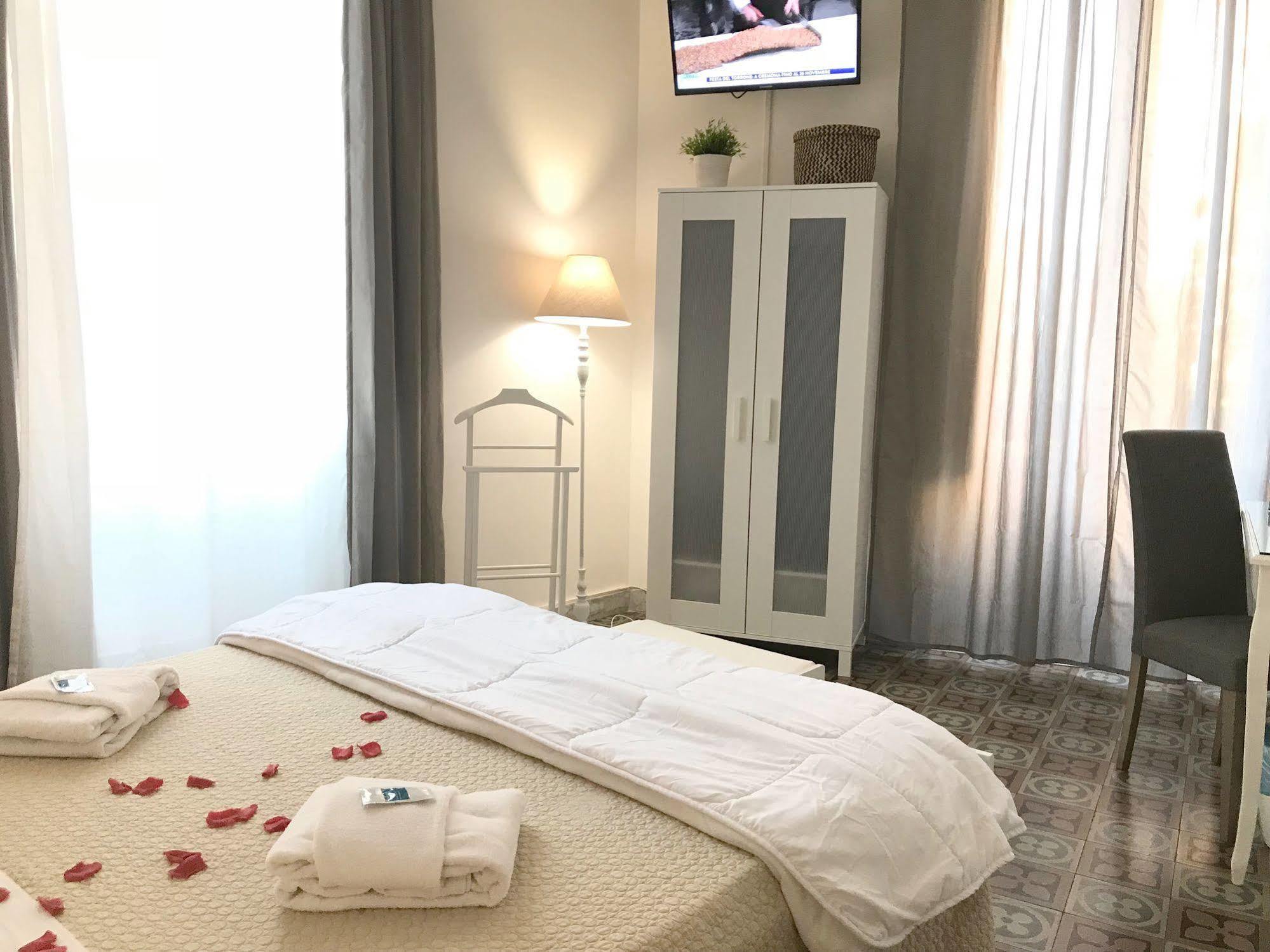 B&B Essenze Palermo Bagian luar foto